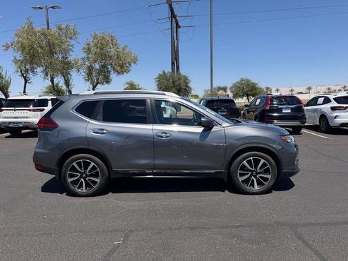 Gun Metallic 2018 Nissan Rogue SL