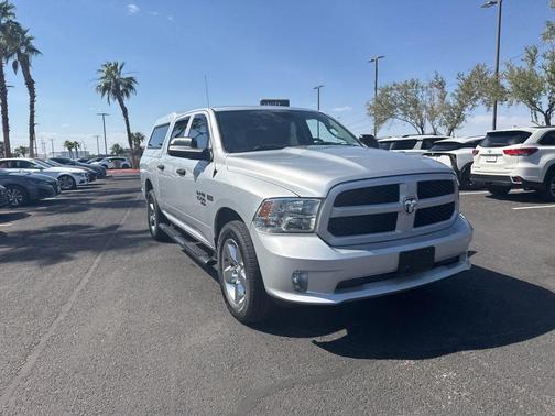 Bright Silver Clearcoat Metallic 2019 RAM 1500 Classic Express