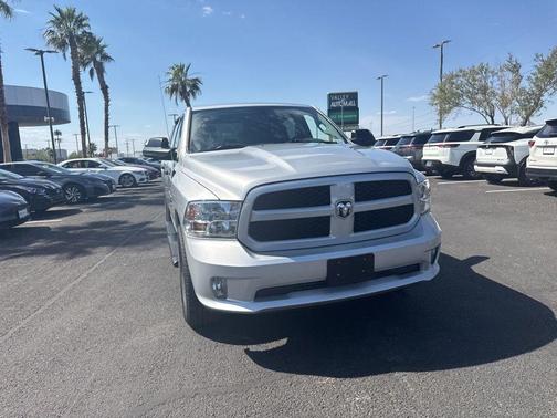 Bright Silver Clearcoat Metallic 2019 RAM 1500 Classic Express