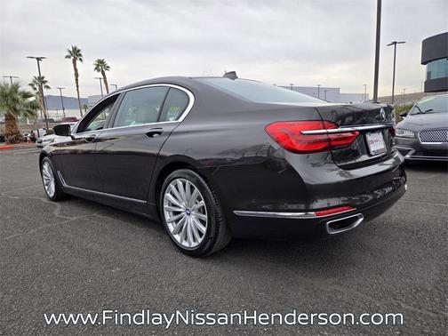 2016 BMW 740 i