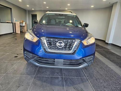 Deep Blue Pearl / Fresh Powder 2020 Nissan Kicks SV