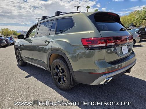 2024 Volkswagen Atlas 2.0T Peak Edition SEL