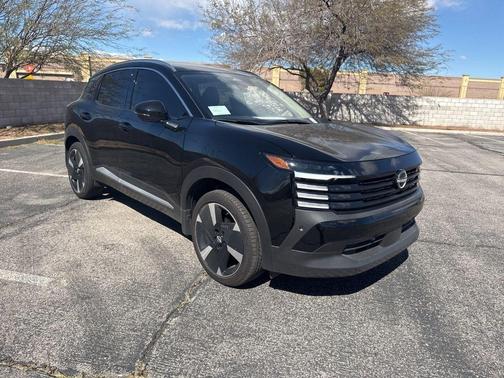 2025 Nissan Kicks SR