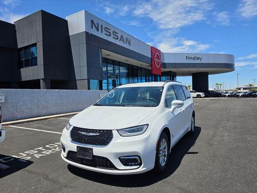 Bright White Clearcoat 2022 Chrysler Pacifica Touring-L