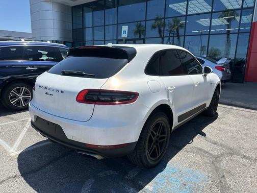 2017 Porsche Macan Base