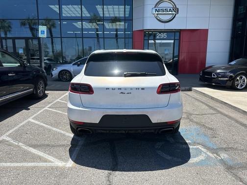 2017 Porsche Macan Base