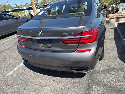 2019 BMW 750 i