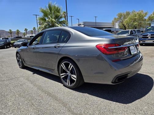 2019 BMW 750 i