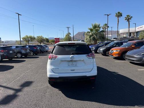 Glacier White 2015 Nissan Rogue S