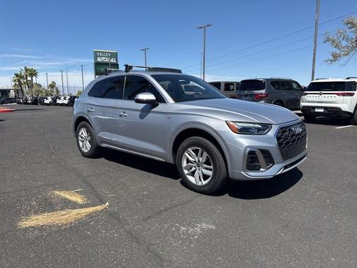 Florett Silver Metallic 2023 Audi Q5 45 S line quattro Premium