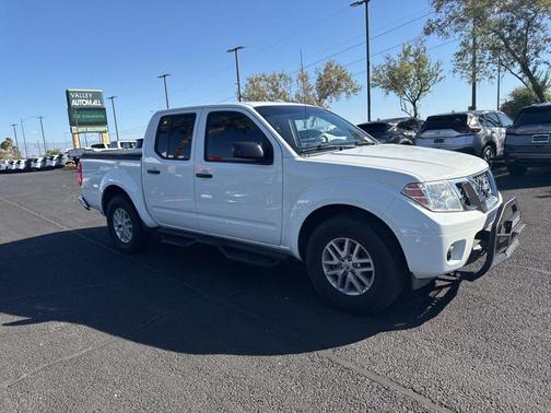 Glacier White 2017 Nissan Frontier SV