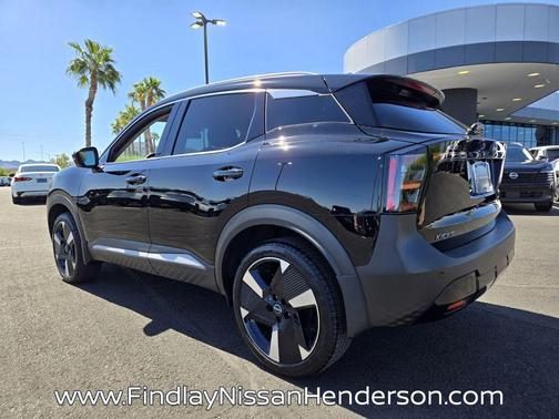 Super Black 2025 Nissan Kicks SR