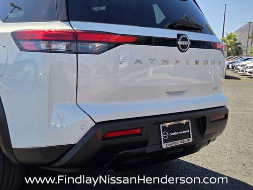 Glacier White 2024 Nissan Pathfinder SV