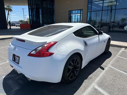 2017 Nissan 370Z Base