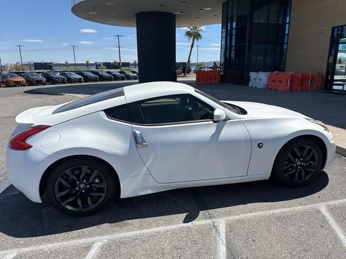 2017 Nissan 370Z Base