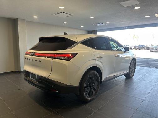 2025 Nissan Murano SV