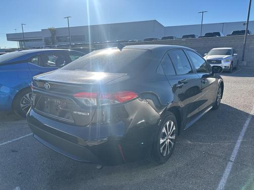 2022 Toyota Corolla Hybrid LE