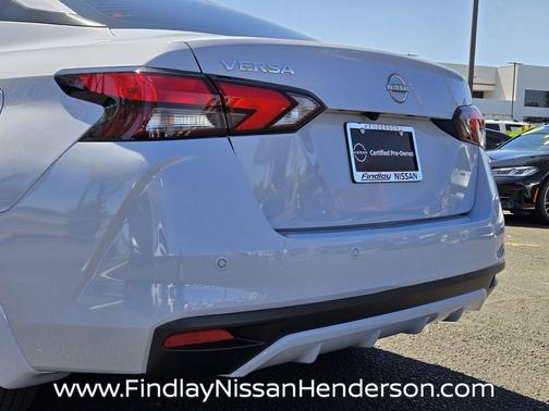 Gray Sky Pearl 2025 Nissan Versa 1.6 SV