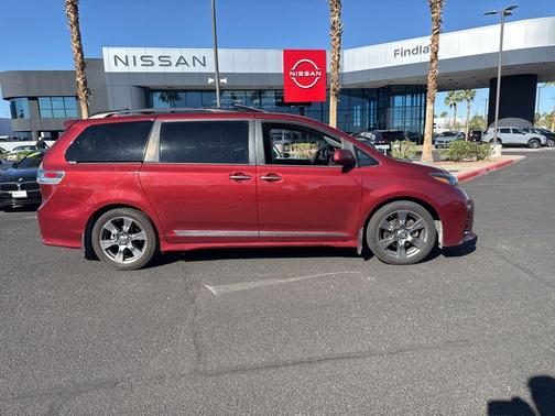 2018 Toyota Sienna SE Premium