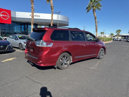 2018 Toyota Sienna SE Premium
