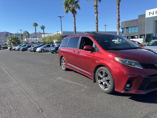 2018 Toyota Sienna SE Premium