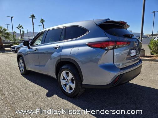 2022 Toyota Highlander LE