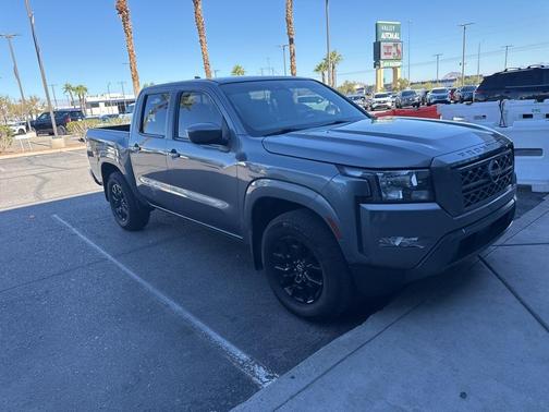 2022 Nissan Frontier SV