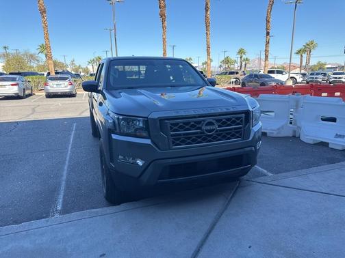2022 Nissan Frontier SV