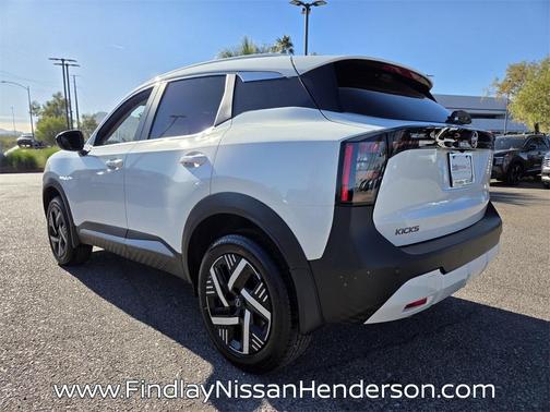 2026 Nissan Kicks SV