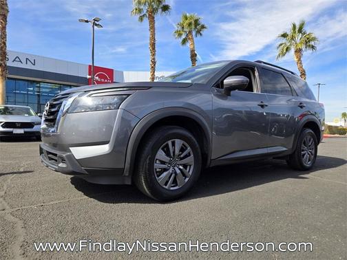 2024 Nissan Pathfinder SV