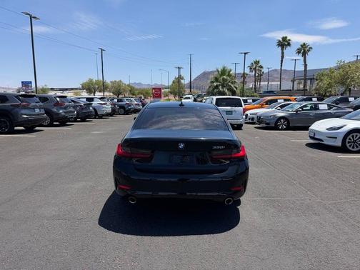 Jet Black 2019 BMW 330 i