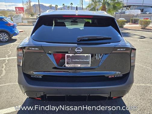 2025 Nissan Kicks SR