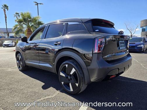 2025 Nissan Kicks SR