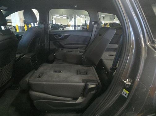 2021 Audi Q7 45 Premium