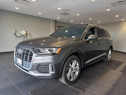 2021 Audi Q7 45 Premium