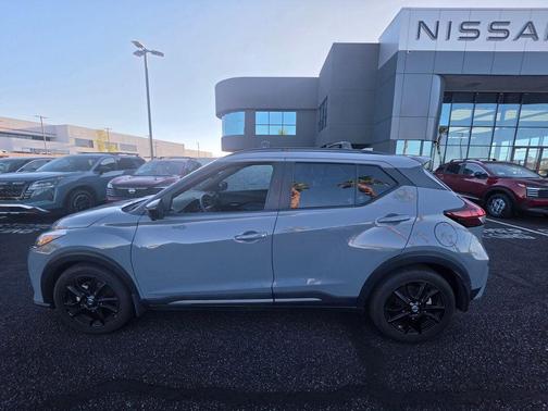 Boulder Gray 2021 Nissan Kicks SR