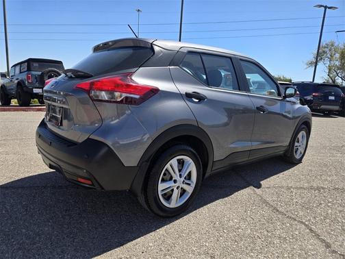 2020 Nissan Kicks S