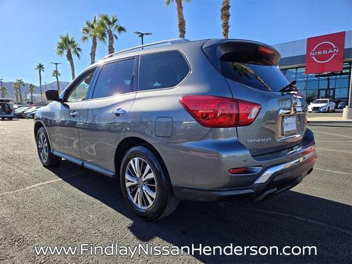 2020 Nissan Pathfinder SL