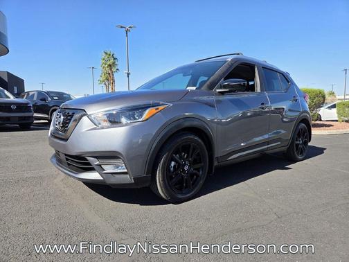 2020 Nissan Kicks SR