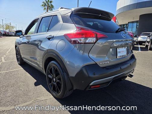 2020 Nissan Kicks SR
