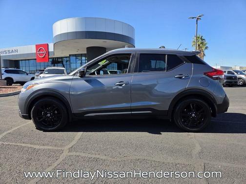 2020 Nissan Kicks SR