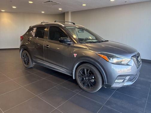 2020 Nissan Kicks SR