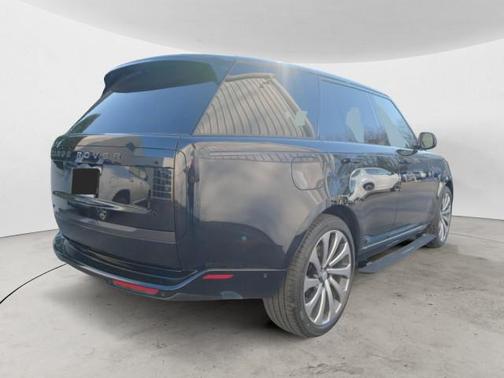 2025 Land Rover Range Rover P530 SE