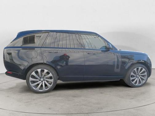 2025 Land Rover Range Rover P530 SE