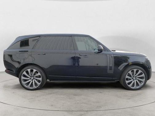 2025 Land Rover Range Rover P530 SE 7 Seat