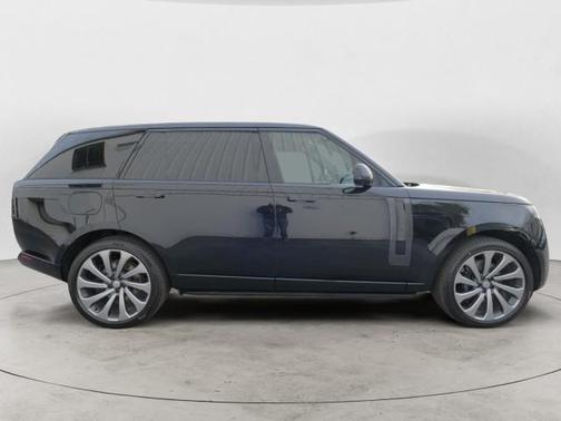 2025 Land Rover Range Rover P530 SE 7 Seat