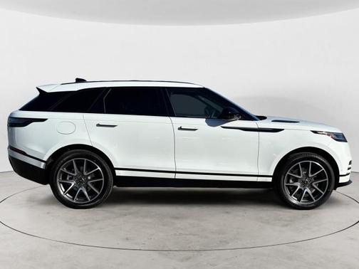 2026 Land Rover Range Rover Velar P250 SE R-Dynamic