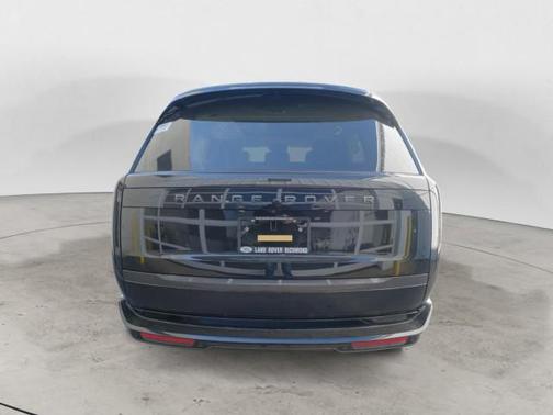 2025 Land Rover Range Rover P530 SE 7 Seat