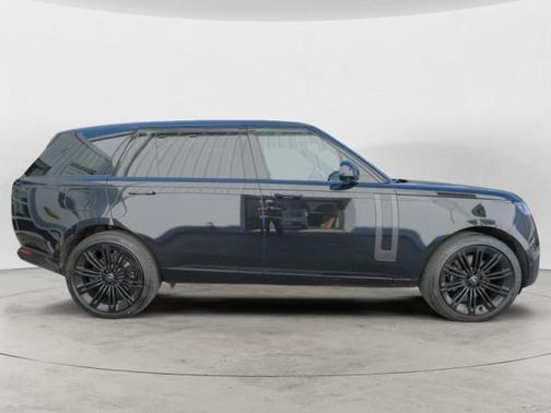 2025 Land Rover Range Rover P530 SE 7 Seat