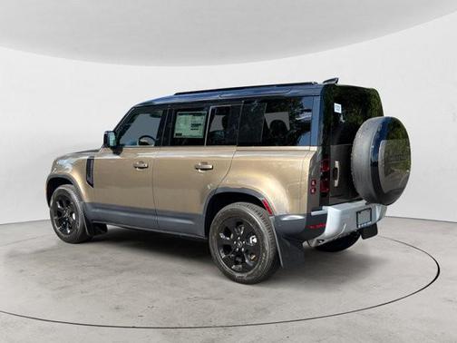 2025 Land Rover Defender 110 P300